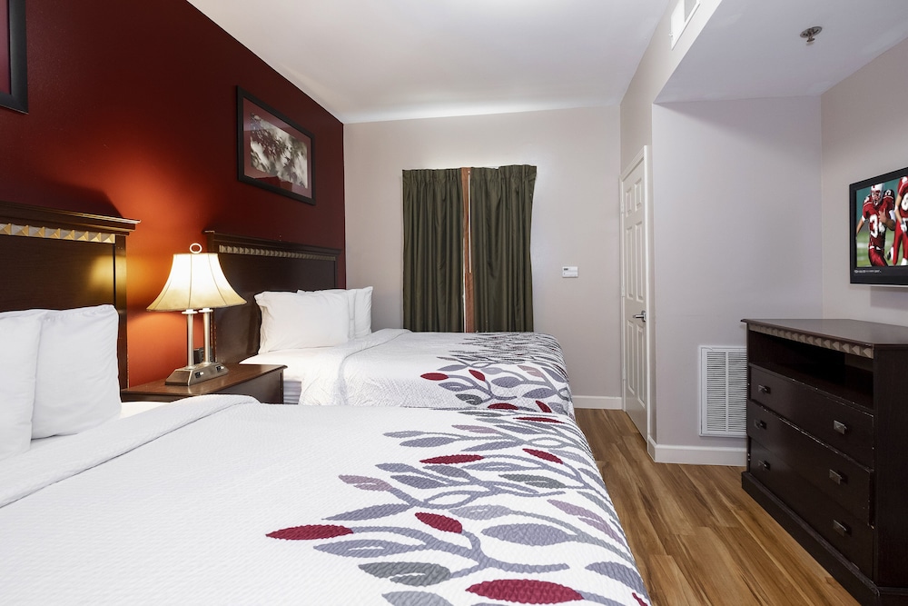 Red Roof Inn & Suites Wilson - photo 16