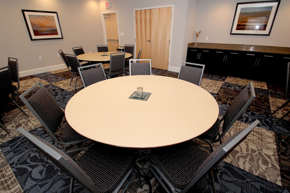 Hampton Inn Suffolk - photo 55