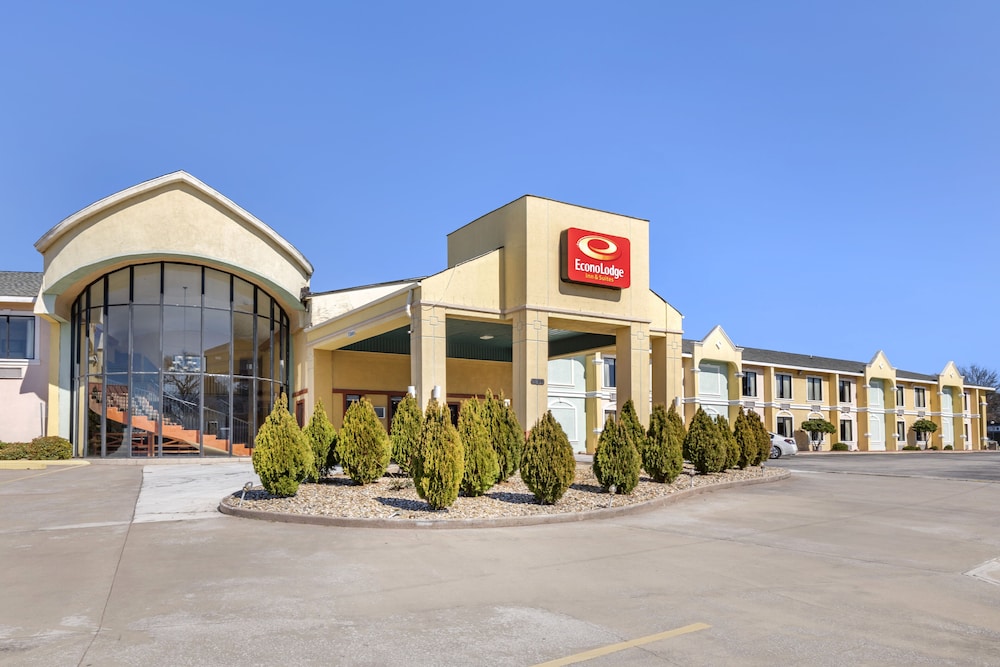 Rose City Inn & Suites - photo 30