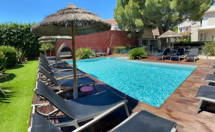 Hv tel Neptune — hotel in Balaruc-Les-Bains