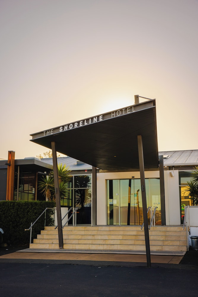 Shoreline Hotel — hotel in Howrah