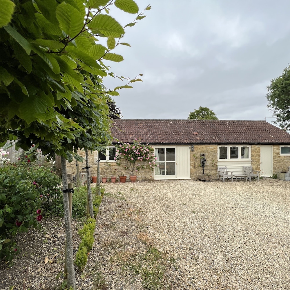 Whitley Coach House — 4-Star Luxury Hotel in Whitley, United Kingdom