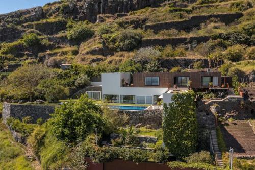 Botanica Living Magnolia Apt — 4-Star Luxury Hotel in Camara De Lobos, Portugal