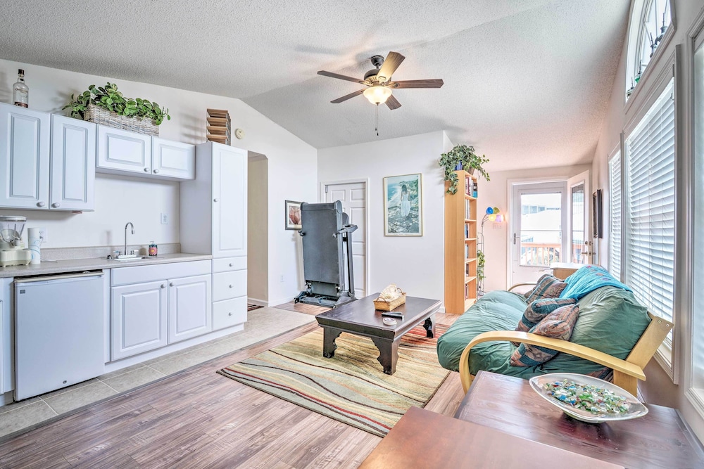 Surfside Beach Home with Resort Perks Walk To Beach - photo 29