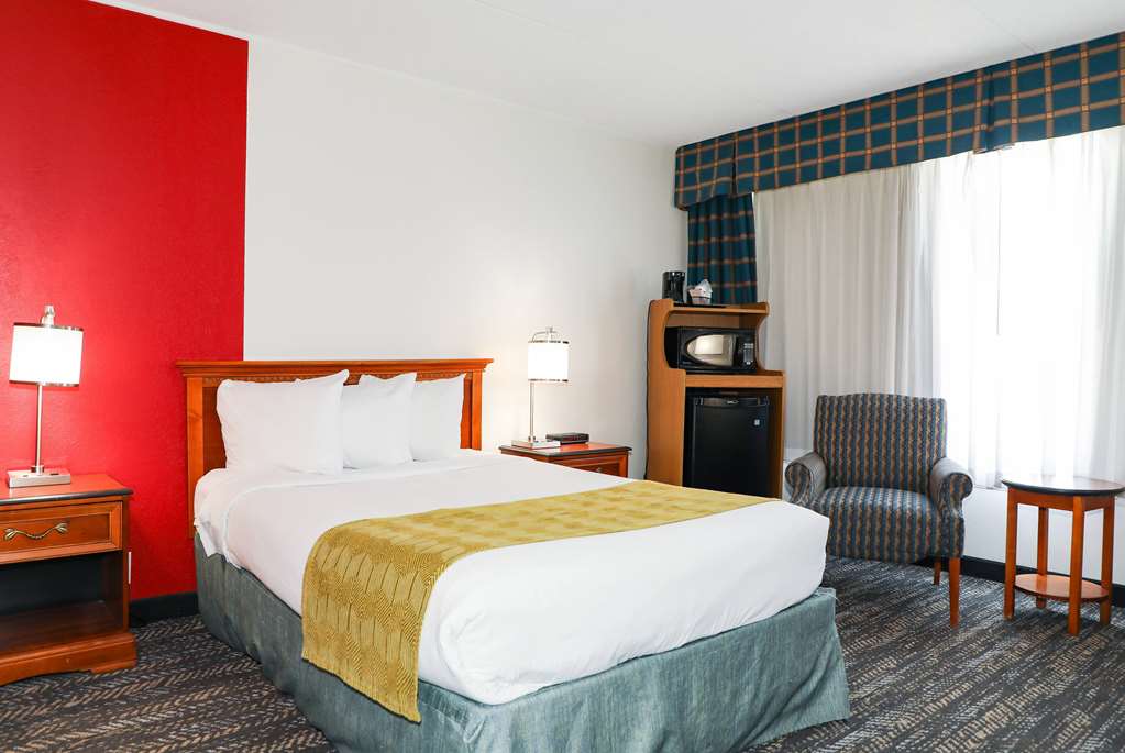 Ramada by Wyndham Cumberland Downtown - photo 23