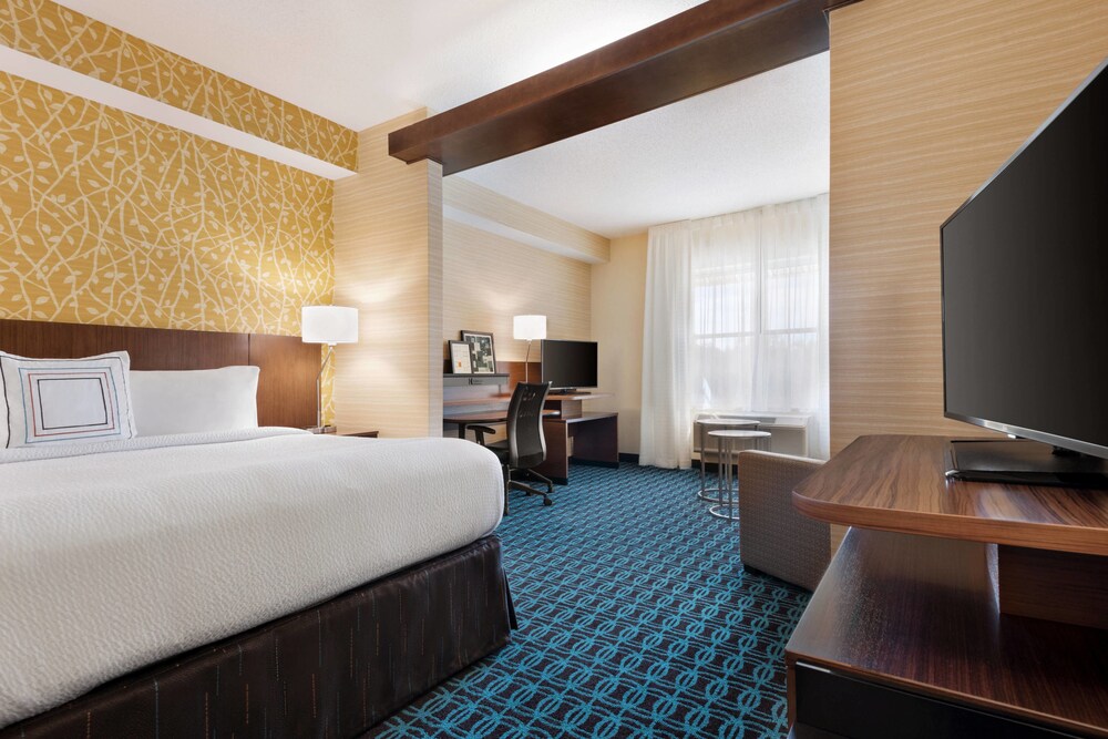 Fairfield Inn & Suites by Marriott Charlottesville Downtown University Area - photo 9