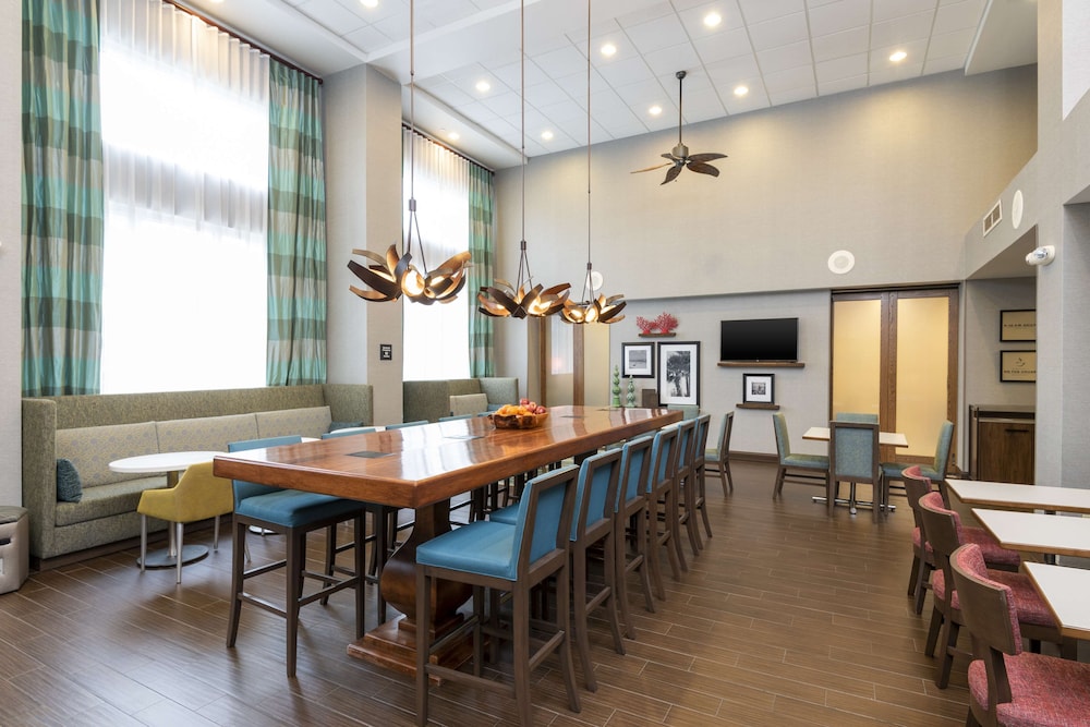 Hampton Inn & Suites Fort Myers Colonial Blvd - photo 37