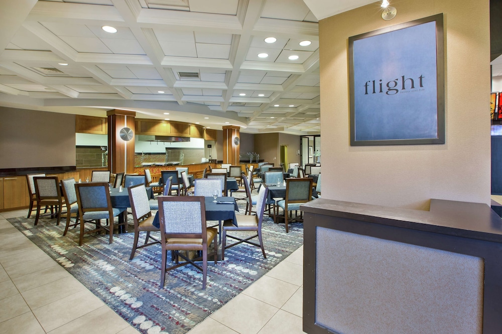 Embassy Suites Columbus Airport - photo 28