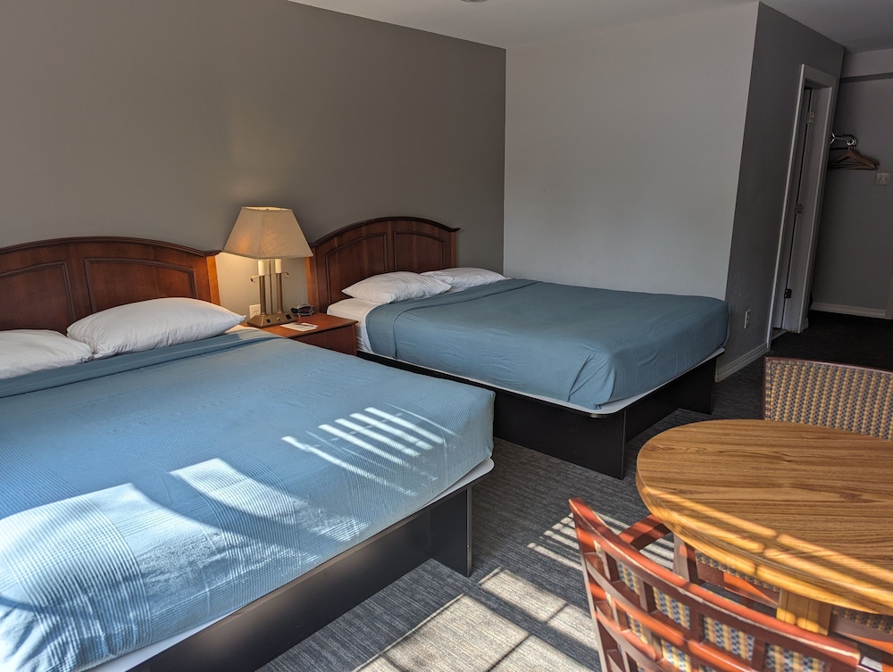 Beach Harbor Resort - photo 20