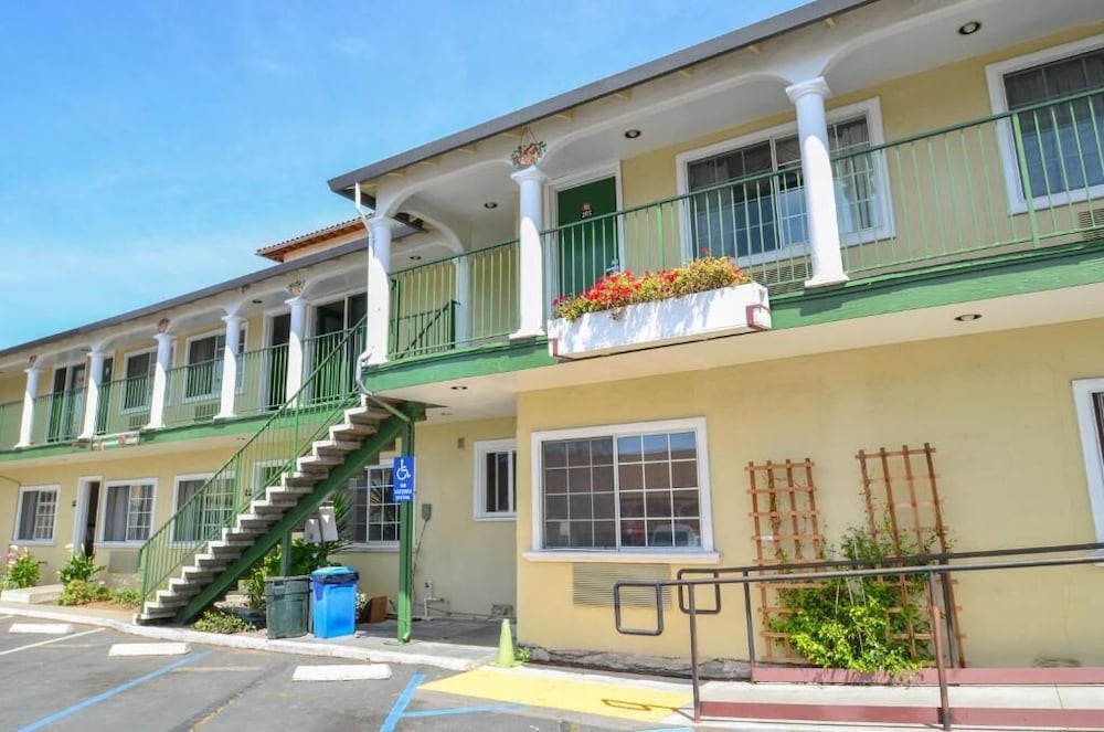 Bay Front Inn Santa Cruz - photo 34