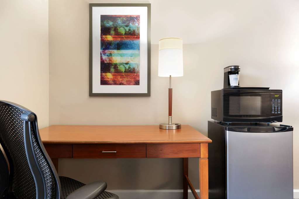 Super 8 by Wyndham West Greenwich Providence - photo 29