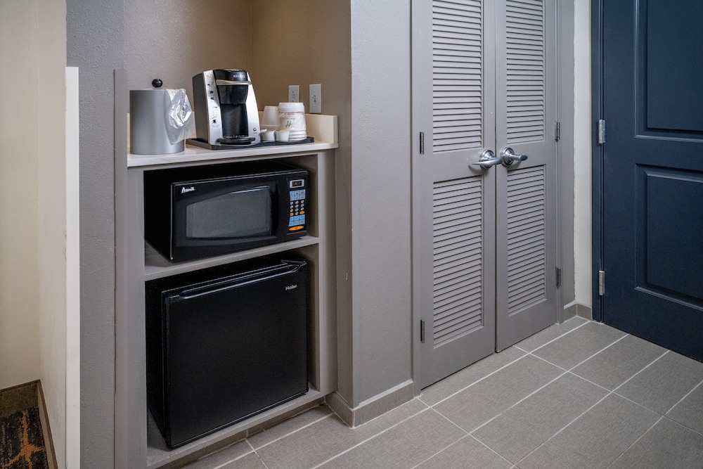Holiday Inn Hotel & Suites Beckley by IHG - photo 11