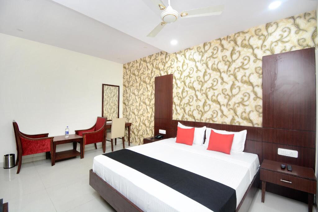 Capital O 30699 Lrc Hotel And Banquet