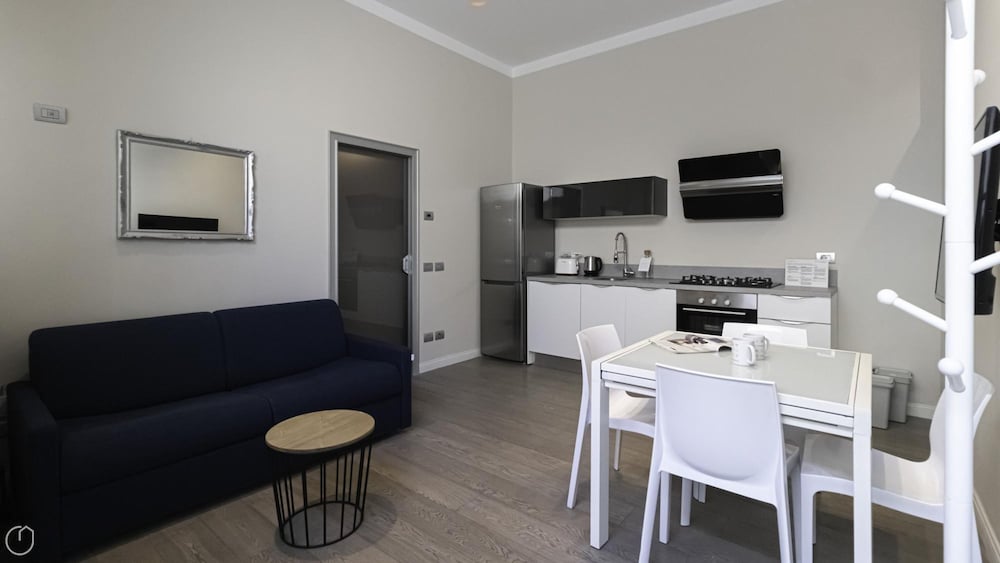 Italianway Easy Naviglio Pavese 6 — 4-Star Luxury Hotel in Milan, Italy