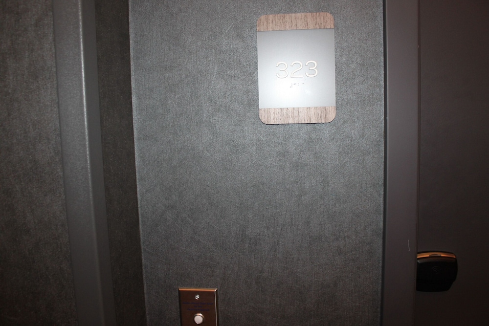 Aloft Syracuse Inner Harbor - photo 19