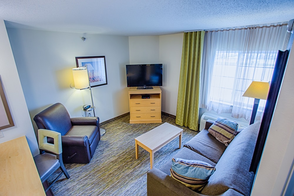 Candlewood Suites Fargo N. Dakota State University by IHG - photo 23