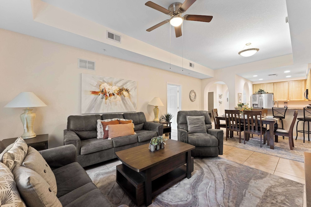 Cozy Cove Caribe Escape for 8 — 4-Star Luxury Hotel in Kissimmee, United States