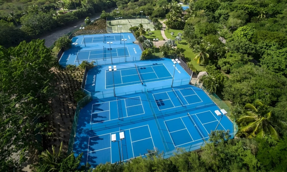 Tennis court