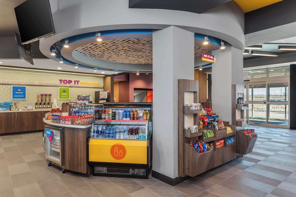 Tru by Hilton Janesville - photo 26