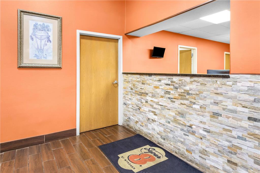 Super 8 by Wyndham Bellefontaine - photo 9
