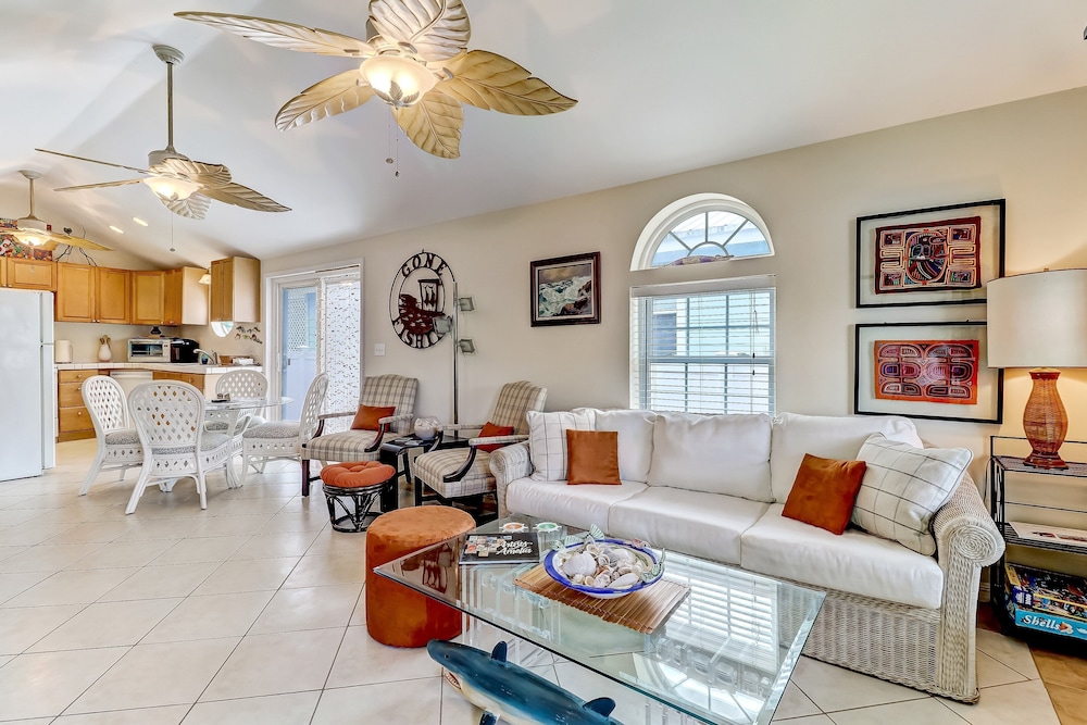 534 N Fletcher Ave #1 cottage — 4-Star Luxury Hotel in Fernandina Beach, United States