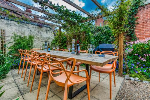 Bloomsbury House Magical Coastal Retreat Crabpot Cottages — 4-Star Luxury Hotel in Sheringham, United Kingdom