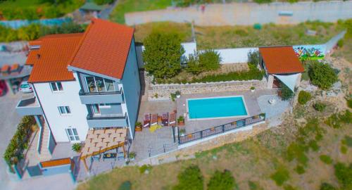 Hill Apartment with Private Pool — 4-Star Luxury Hotel in Split, Croatia