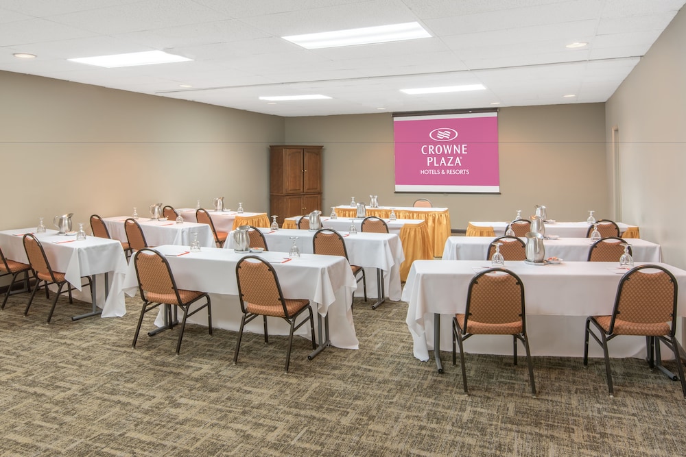 Crowne Plaza Hotel Hickory by IHG - photo 29