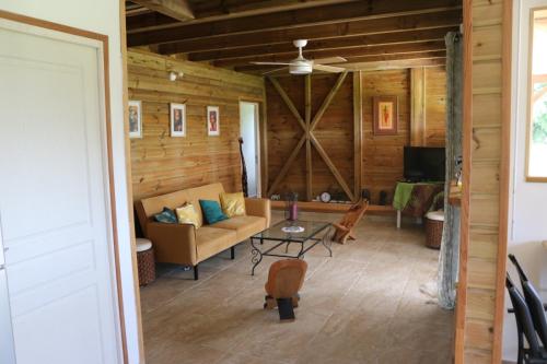 Le Chalet des Rêves Ensoleillés — 4-Star Luxury Hotel in Saint-Francois, Guadeloupe