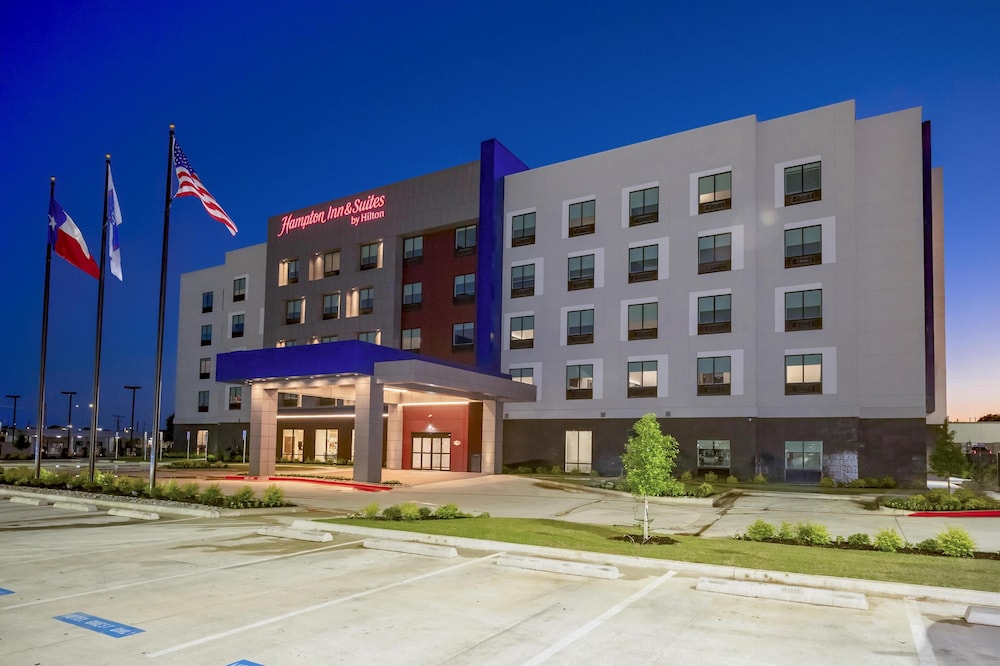 Hampton Inn & Suites by Hilton Irving Hwy 183 - photo 44