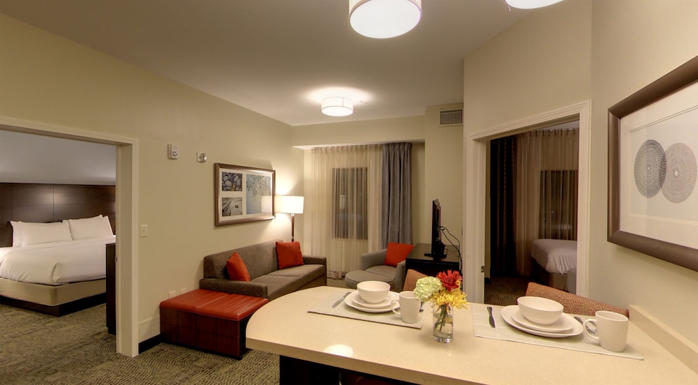 Staybridge Suites Ann Arbor Univ of Michigan by IHG - photo 7