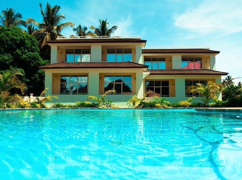 Green Turaco - last minute hotel in Zanzibar