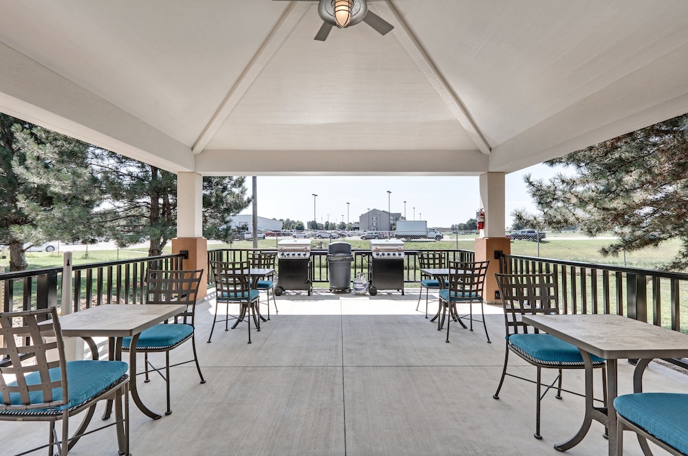 Candlewood Suites Salina by IHG - photo 18