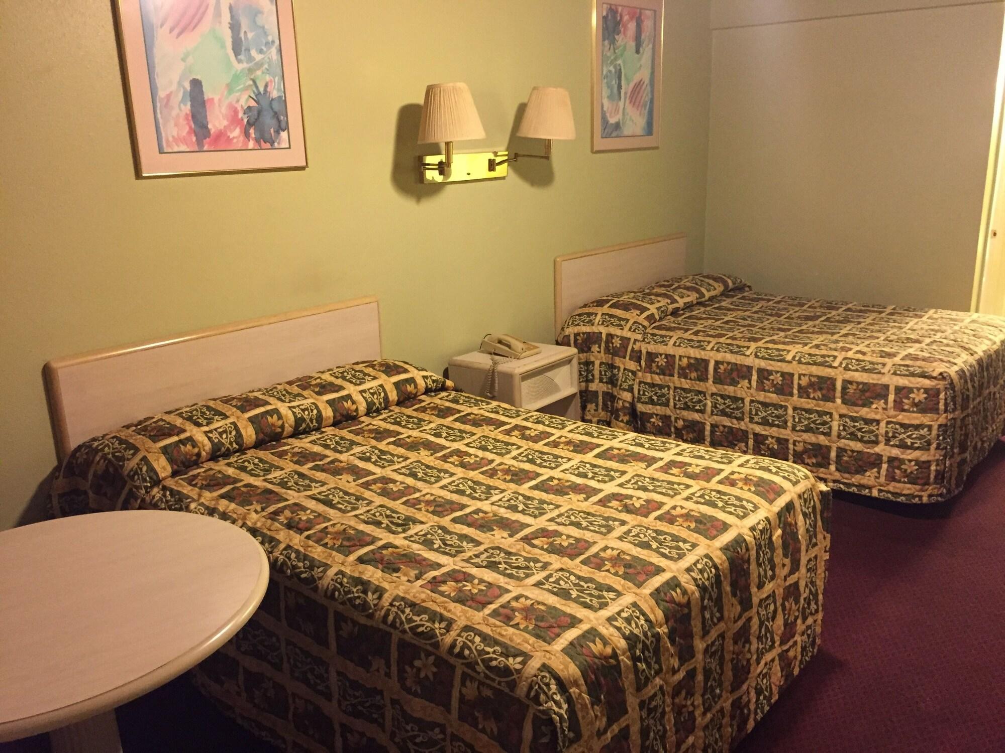 Sebring Inn - photo 11
