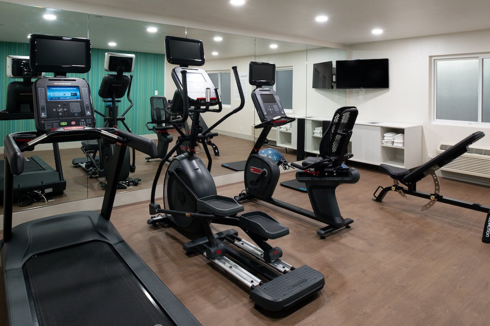 Holiday Inn Express Santa Rosa North by IHG - photo 21