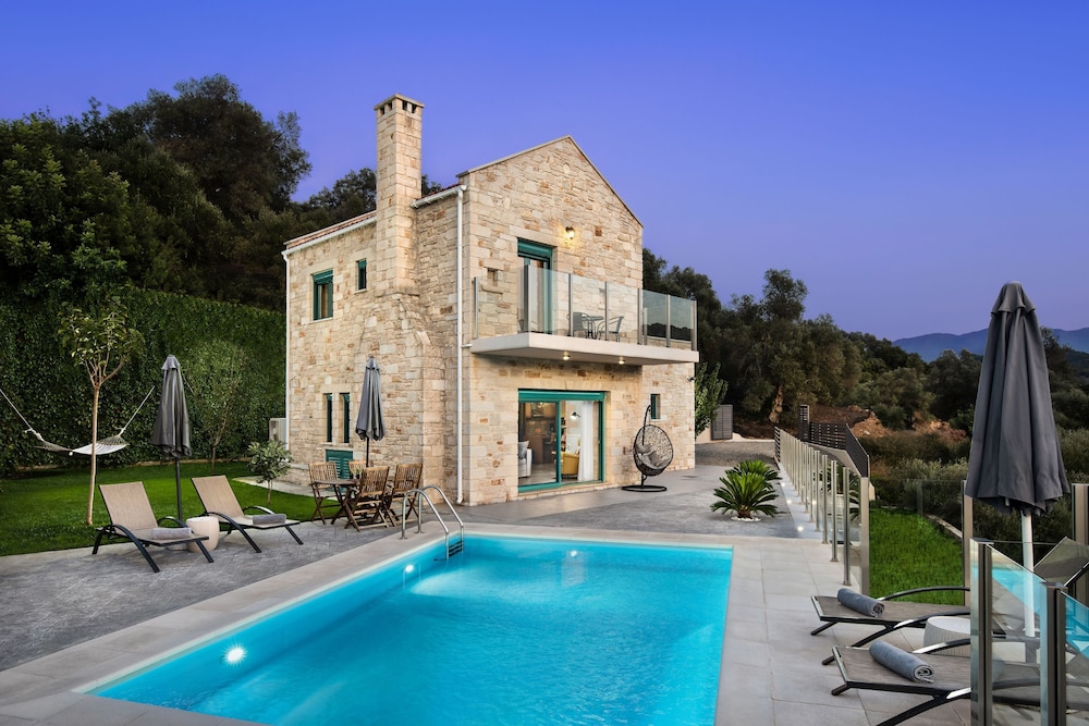 Villa Piedra — 4-Star Luxury Hotel in Chania, Greece