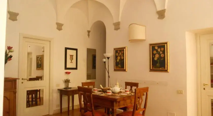 Palazzo Donarelli — 4-Star Luxury Hotel in Rome, Italy