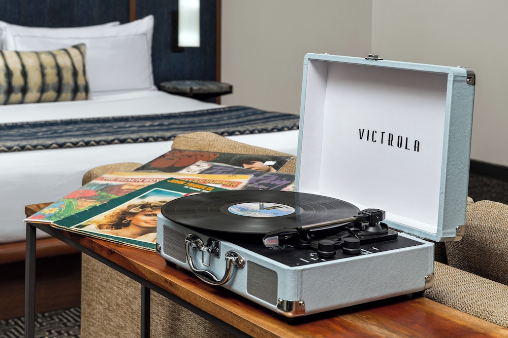 The Troubadour Hotel New Orleans Tapestry Collection by Hilton - photo 10