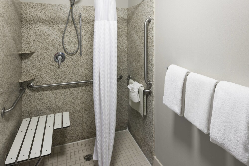 Courtyard by Marriott Brownsville - photo 22