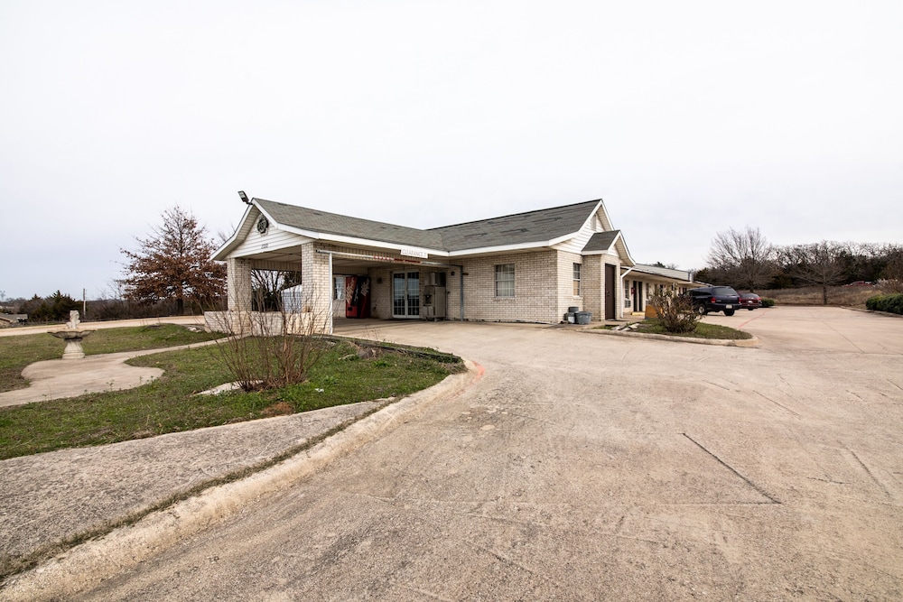 OYO Hotel Decatur TX Hwy 287 Northwest - photo 27