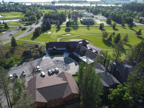 Townhome next to Clubhouse in Exclusive Eagle Bend The Glacier — Bigfork — photo 2