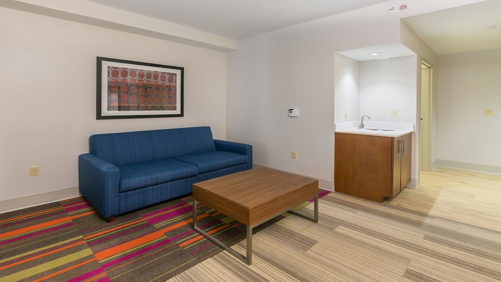 Holiday Inn Express Gatlinburg Downtown by IHG - photo 17