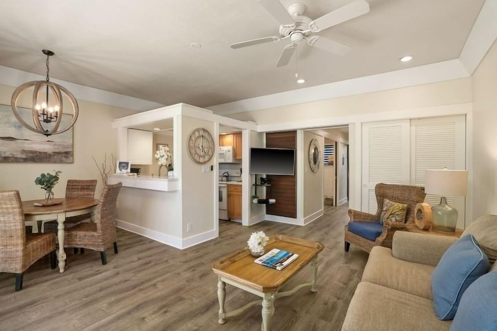 Kauai Kiahuna Plantation #402 by Coldwell Banker Island Vacations — 4-Star Luxury Hotel in Koloa, United States