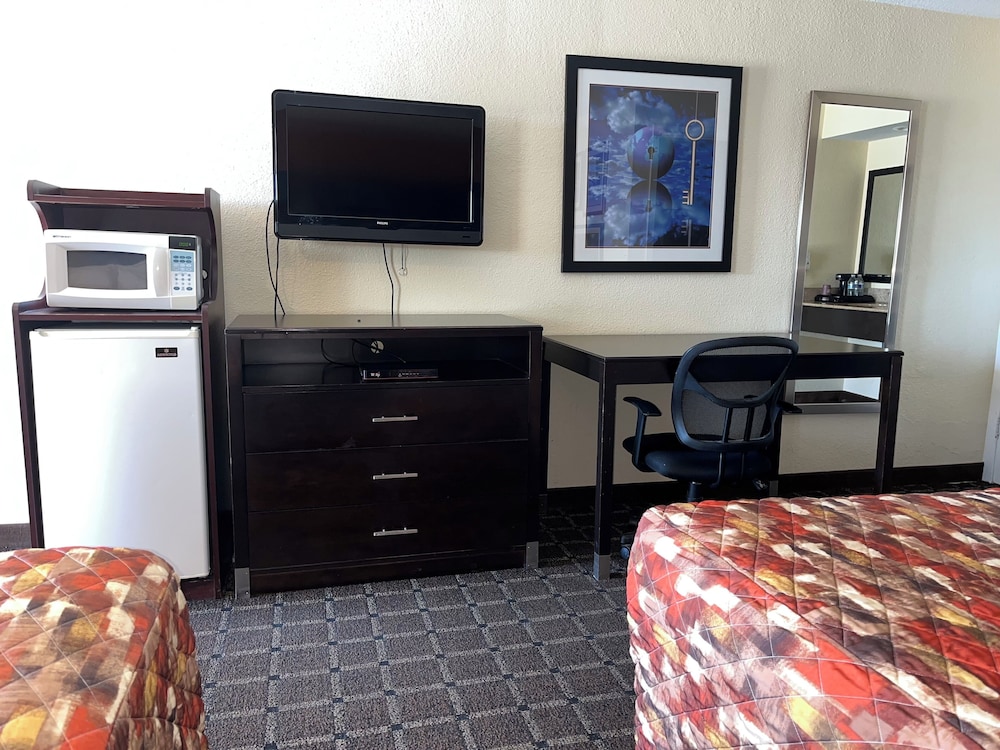 Oregon Trail Inn and Suites - photo 14