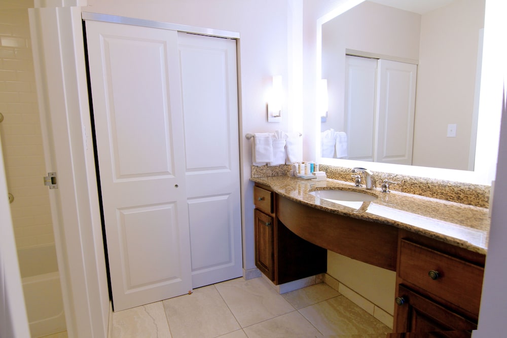 Homewood Suites by Hilton Fargo - photo 23