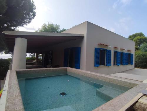 Ustica Mari e Carlo Contrada Ogliastrello in Ustica, Italy