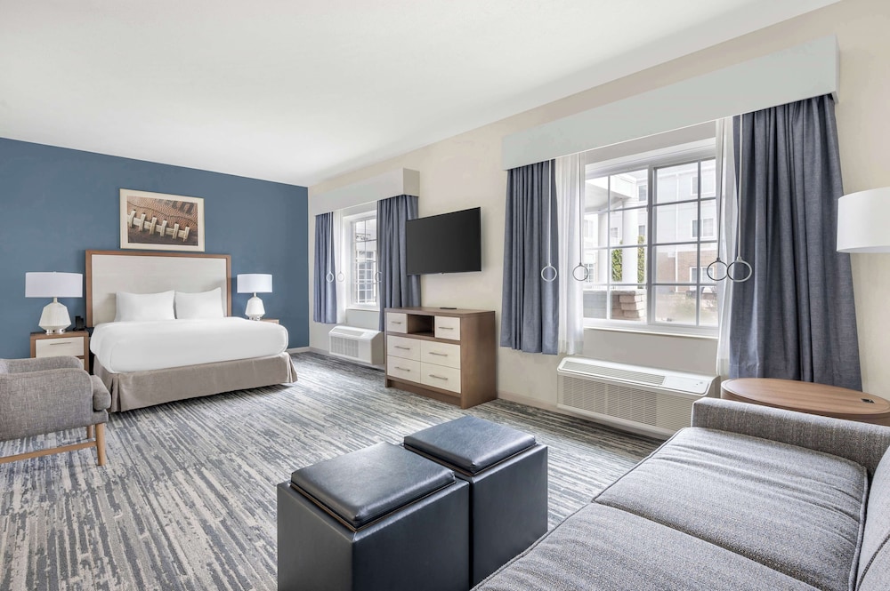 Hilton Vacation Club Varsity Club South Bend IN - photo 25
