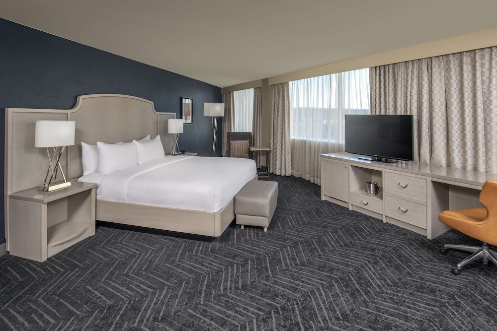 DoubleTree by Hilton Hotel Nashville Downtown - photo 17