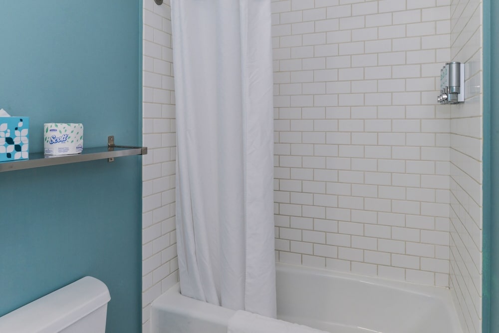 Montvale Hotel - photo 122
