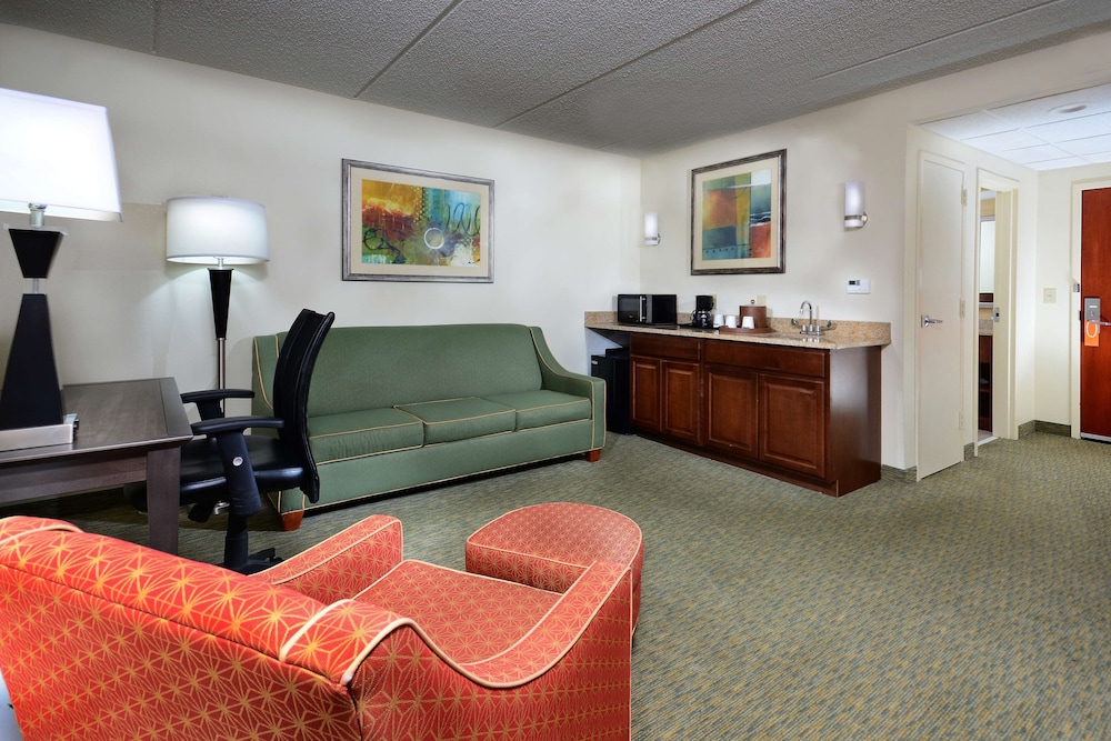 Hampton Inn Raleigh Town Of Wake Forest - photo 24
